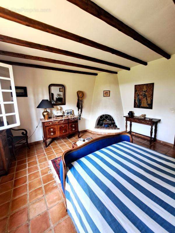 Maison à SAINT-BAUZILLE-DE-MONTMEL