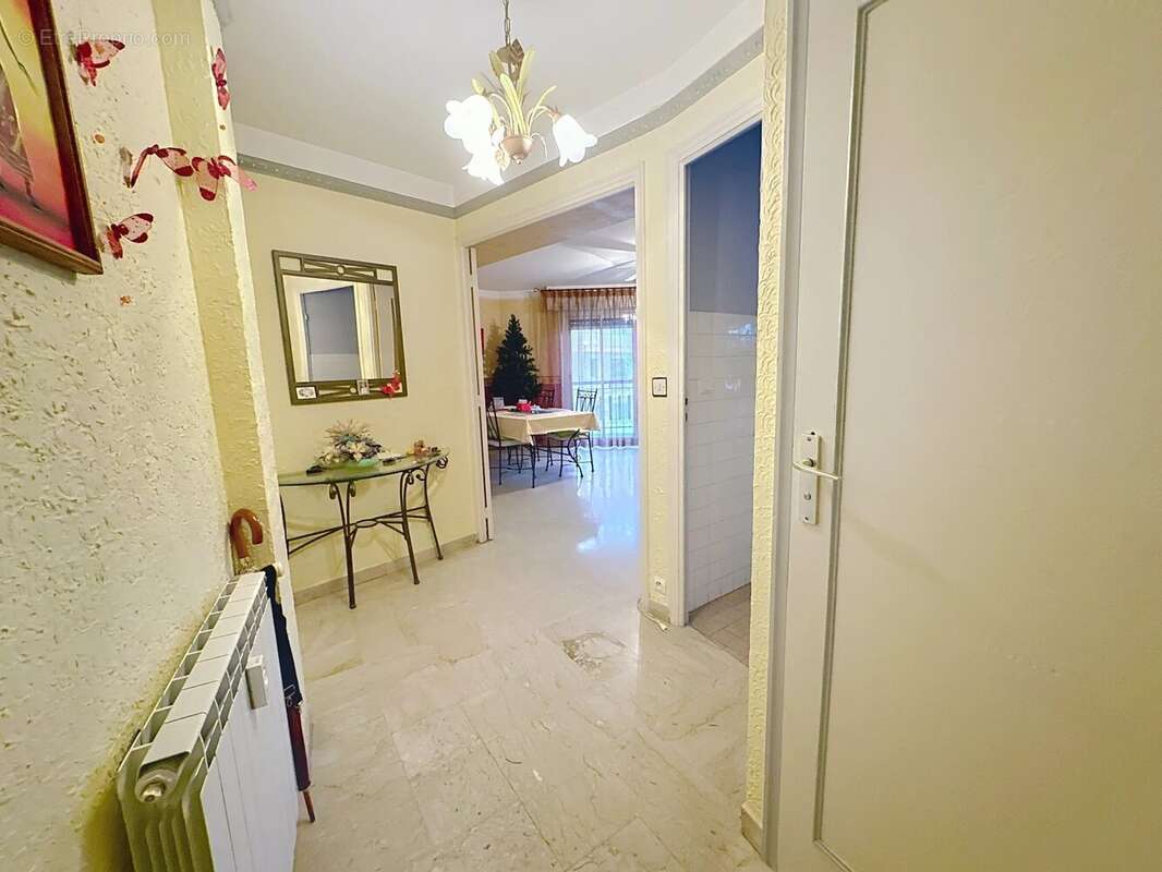 Appartement à LE CANNET