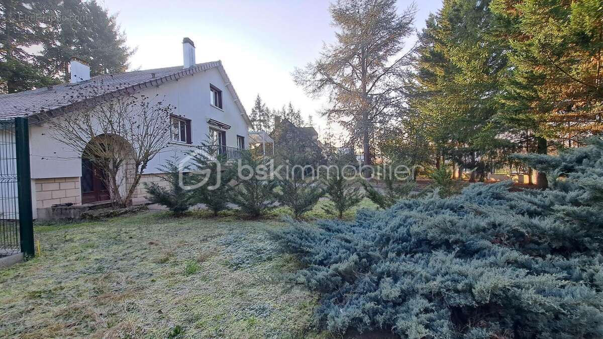 Maison à NEUVILLE-SUR-OISE