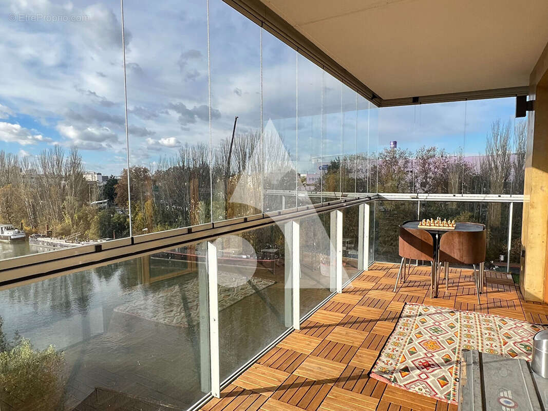 Appartement à L'ILE-SAINT-DENIS