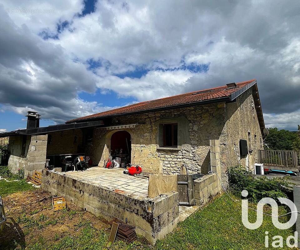 Photo 1 - Maison à VIRY