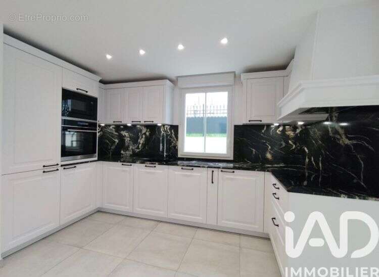 Photo 4 - Appartement à LE PLESSIS-ROBINSON