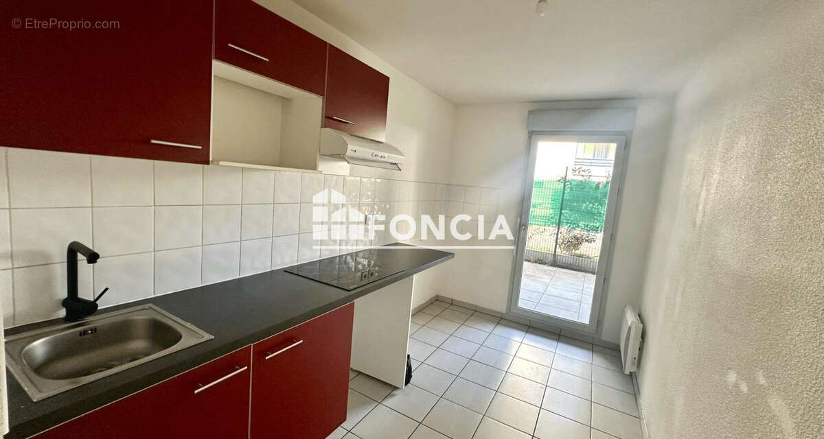Appartement 3 pieces 71m2 avec terrasse et double parking sous sol et piscine - photo 4