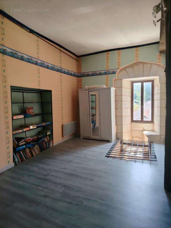 Maison à DANGE-SAINT-ROMAIN