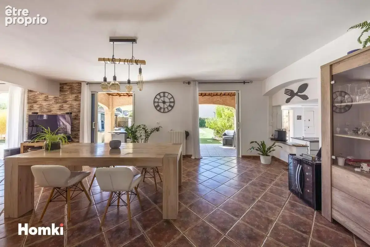 Maison/Villa T6 de 220 m² à Lorgues 83510 - photo 6