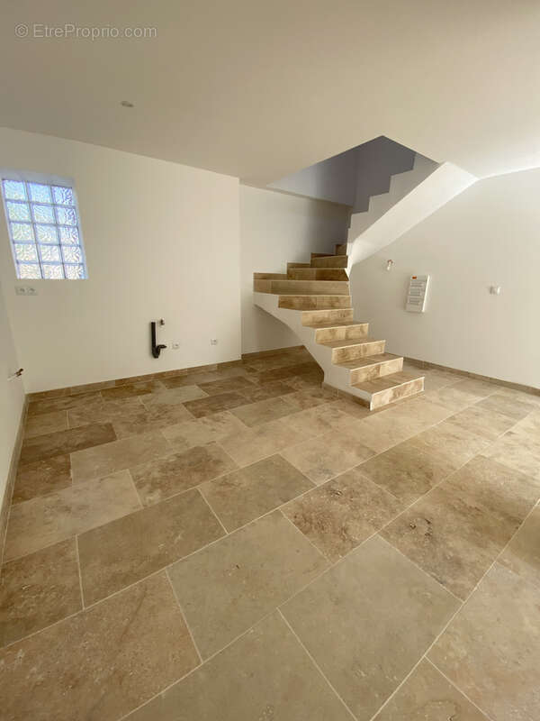 Maison à NANS-LES-PINS