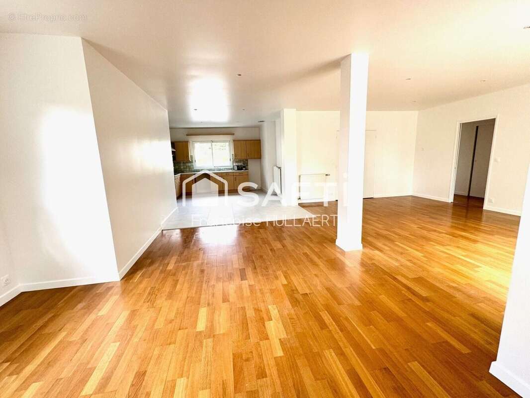 Photo 8 - Maison à SAINT-AVE