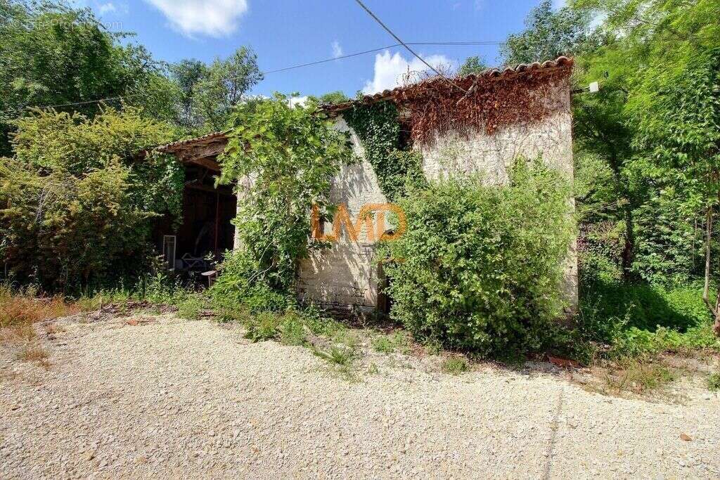 Ensemble immobilier à rénover - photo 11