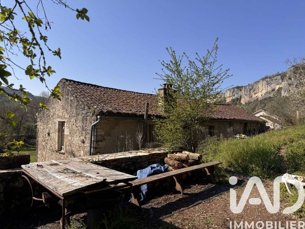 Maison 160 m² à Saint-Gery  - photo 2