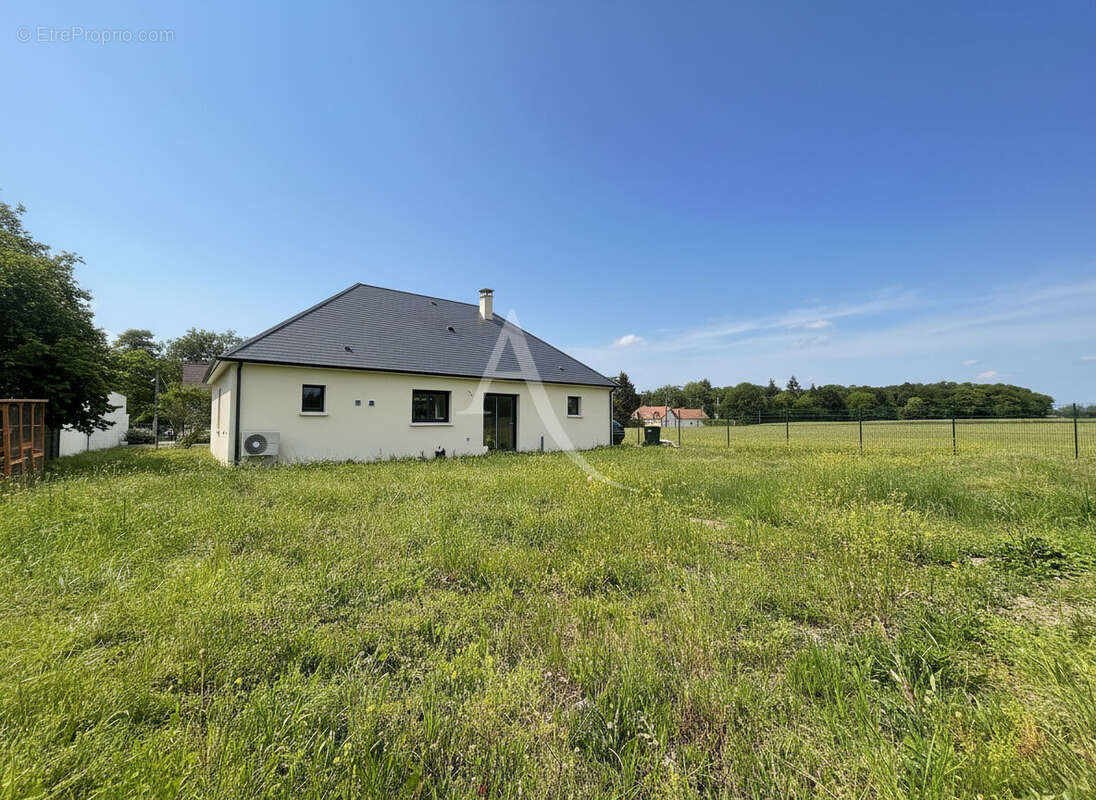 Maison à CELLETTES