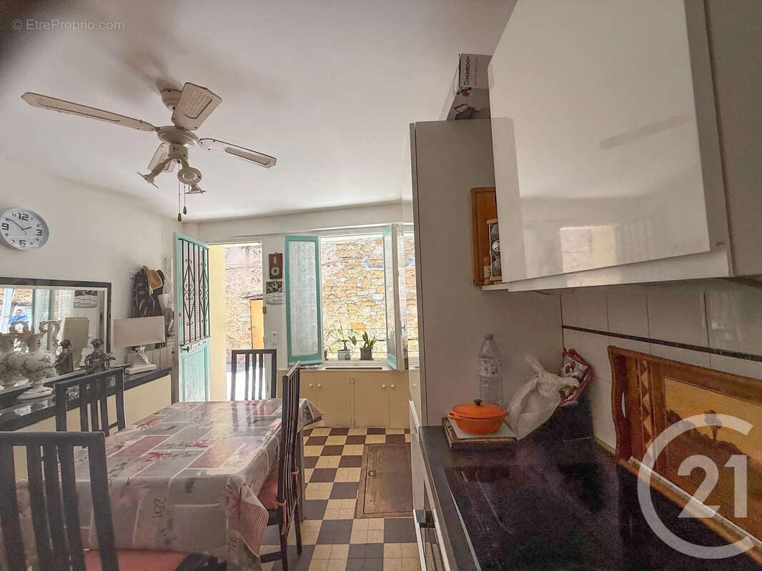 Appartement à CASTELLAR