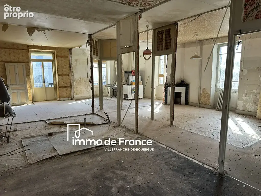 Immeuble avec murs de bar brasserie et étages a aménager - photo 6