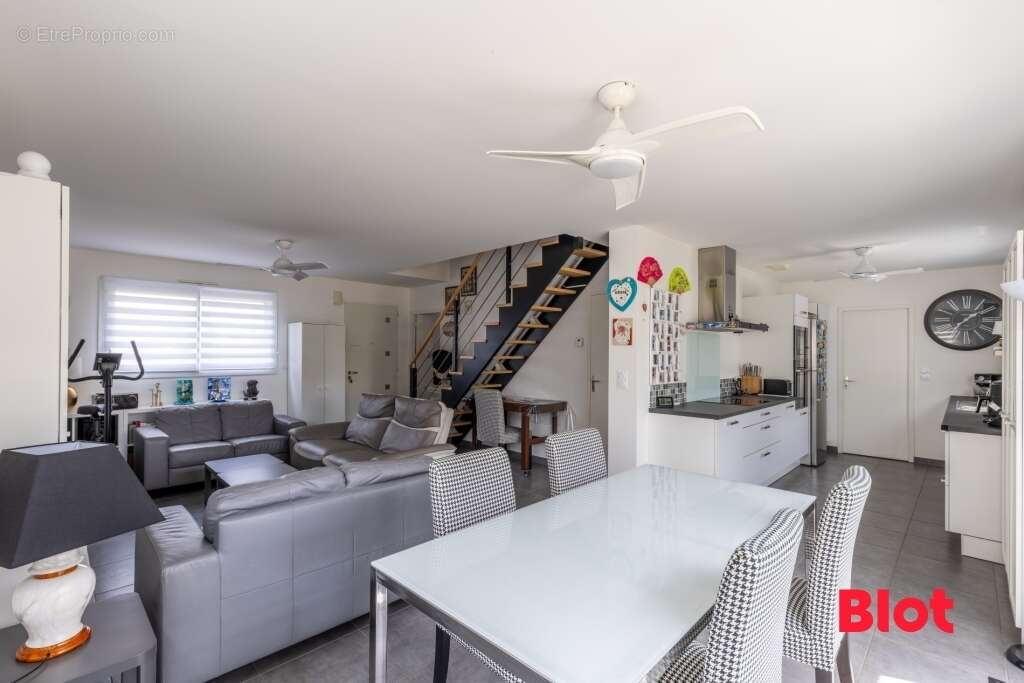 Maison 112 m² à Pire-Sur-Seiche  - photo 4