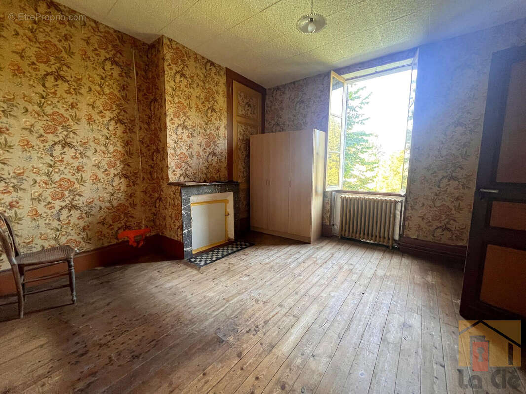 Maison à COLAYRAC-SAINT-CIRQ