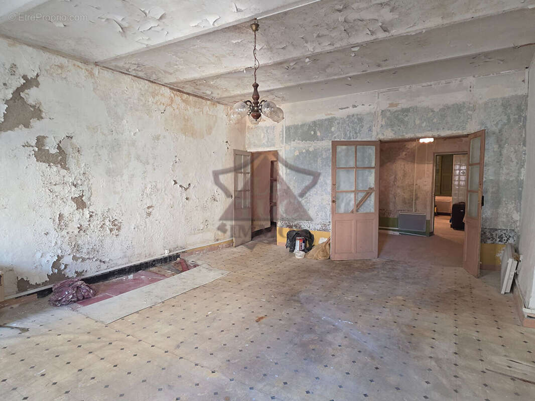 Appartement à rénover - Saint Ambroix - photo 3
