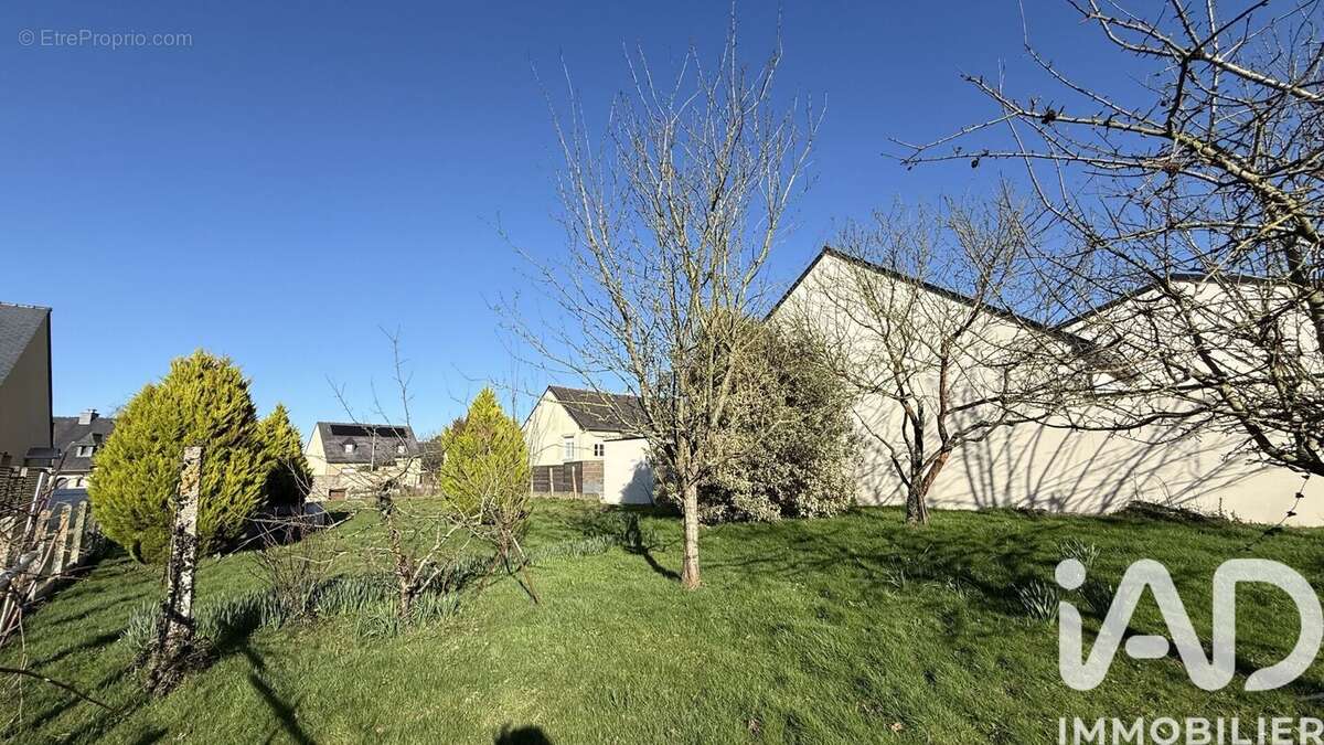 Photo 3 - Terrain à MONTAUBAN-DE-BRETAGNE