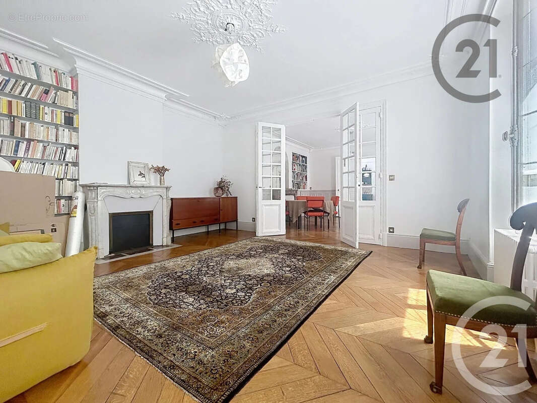 Appartement à FONTAINEBLEAU
