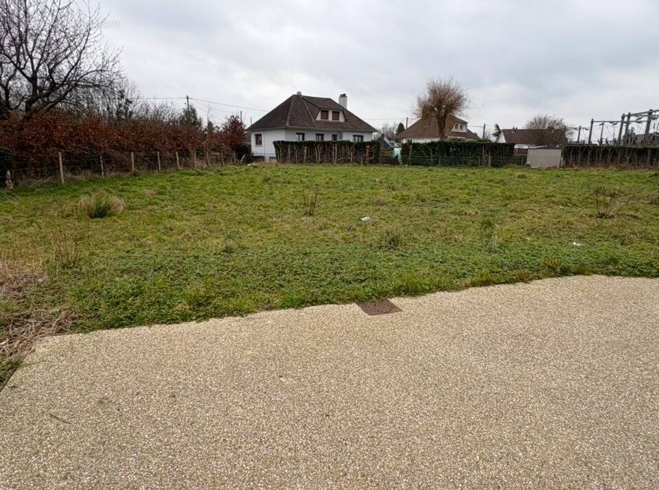 Terrain à LA VAUPALIERE