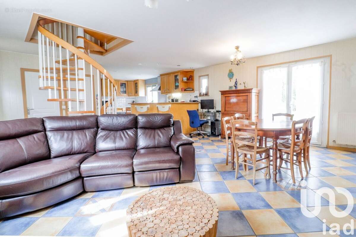 Photo 4 - Maison à VILLEJUST