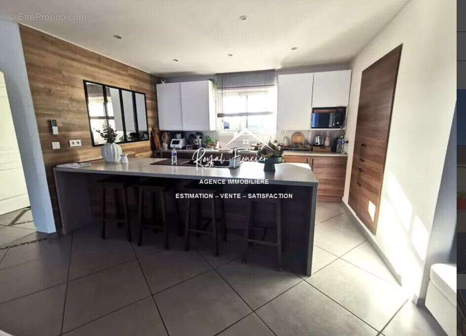 Cuisine - Maison à CHATELLERAULT