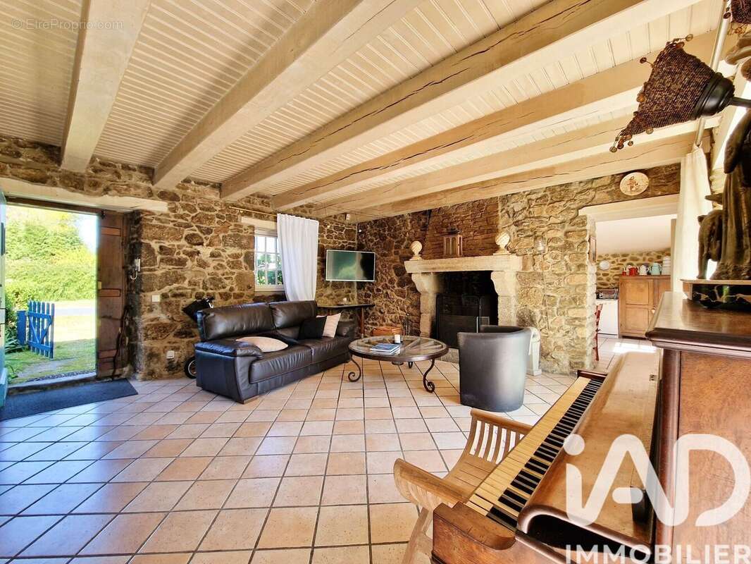 Photo 2 - Maison à ROSTRENEN