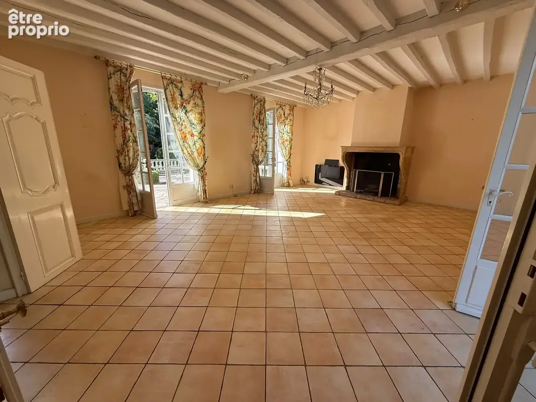 Dans un quartier prisé villa de 210 m2 dans un parc de 2000m2 - photo 5