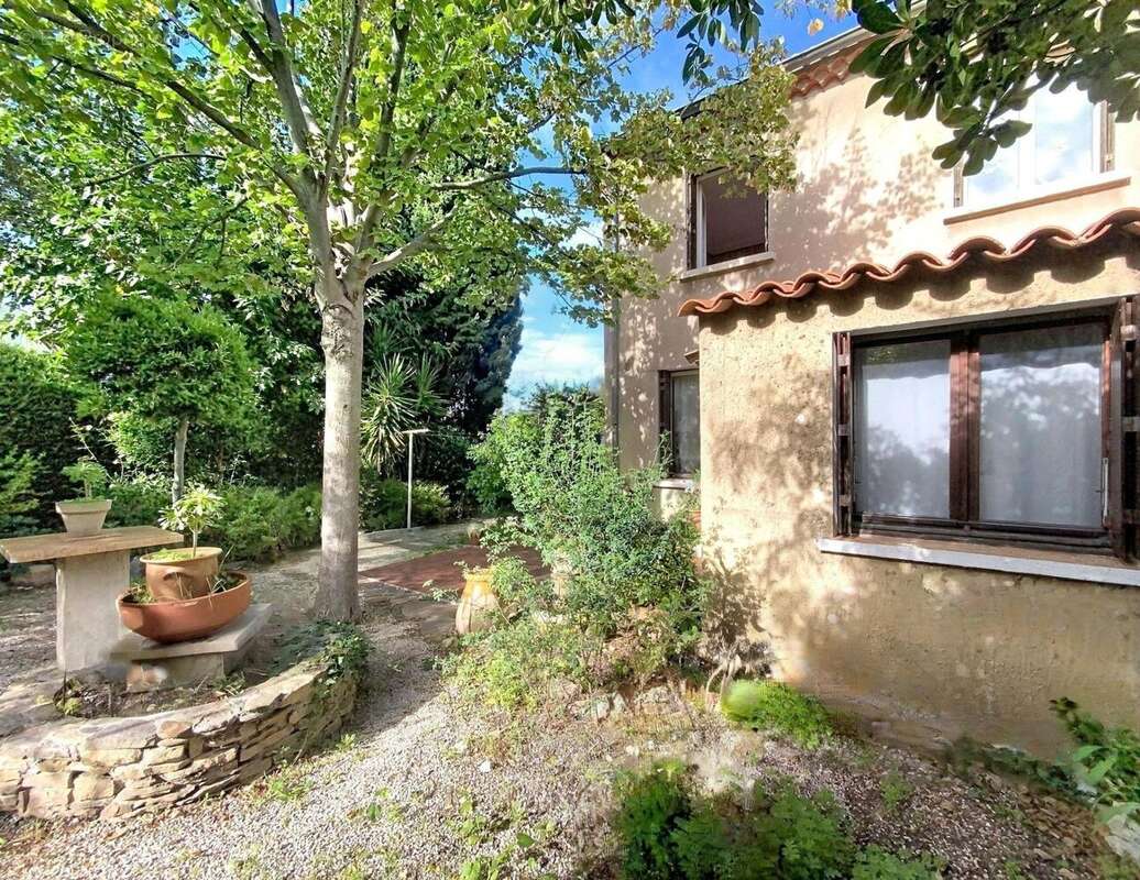 Photo 2 - Maison à MARSEILLE-11E