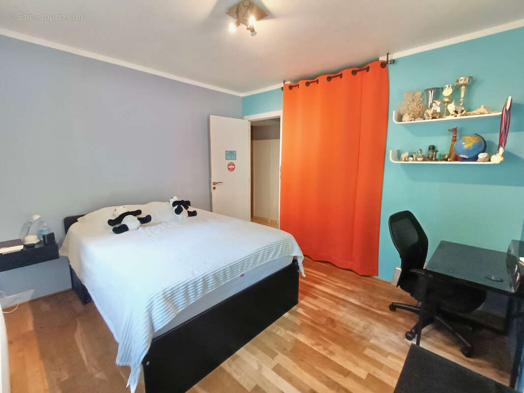 Maison à BAGNOLS-EN-FORET