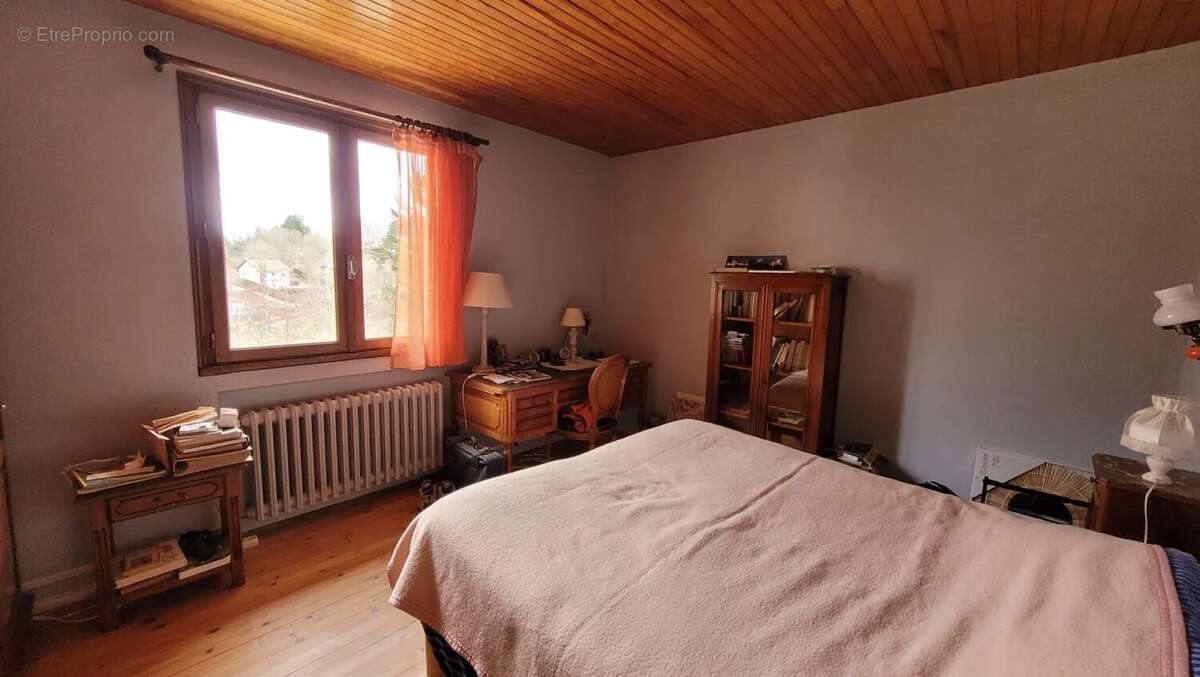 Maison à LE CHAMBON-SUR-LIGNON