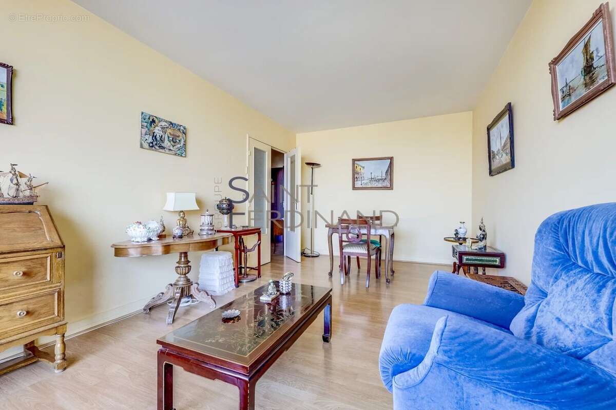 Appartement à PARIS-12E