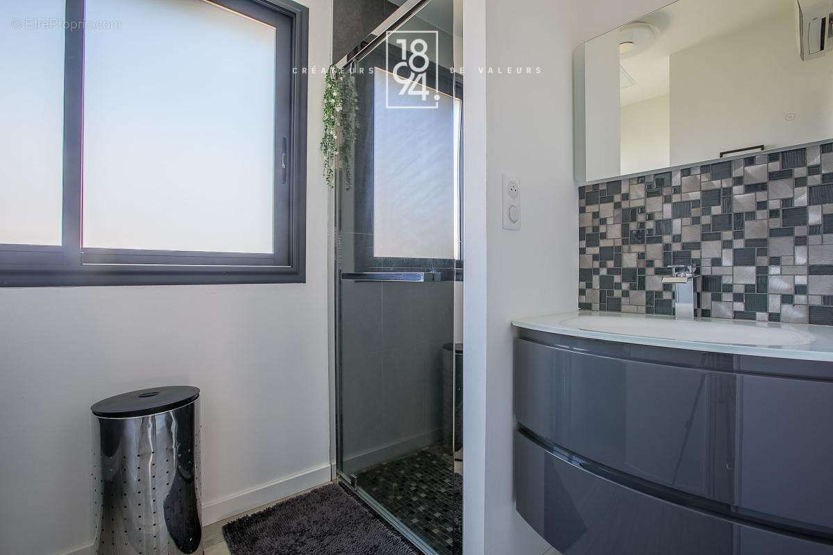Appartement à MARSEILLE-13E