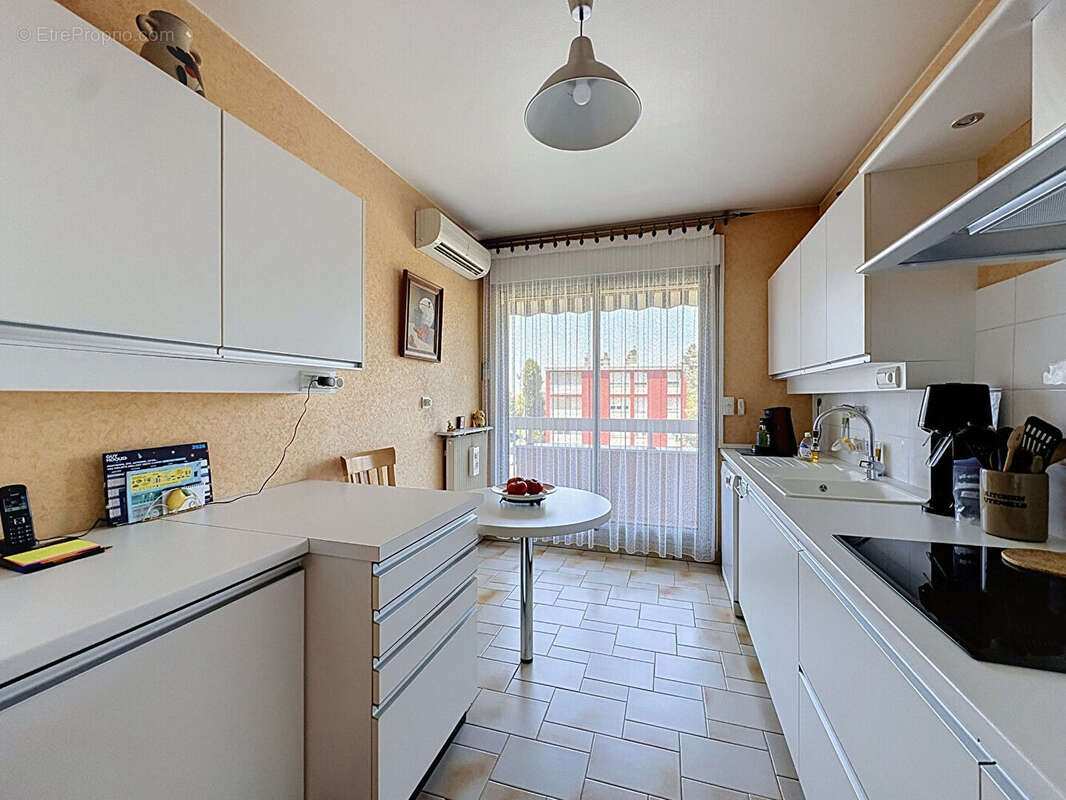 A VENDRE Appartement T3 Caluire Et Cuire 4 pièce(s) 85.22 m2 avec balcon - photo 6