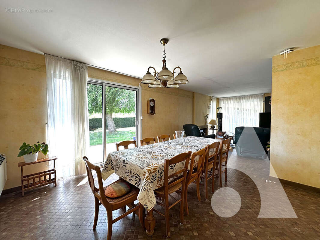 Maison à MOULLE