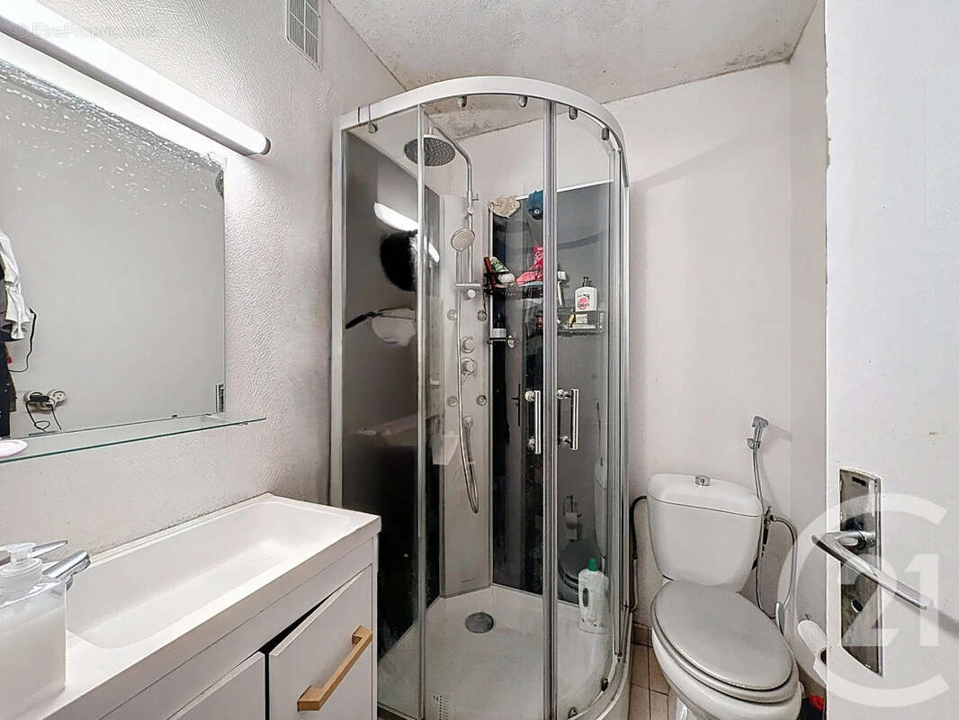 Appartement à NANDY