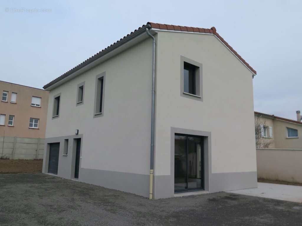 Maison à ANDREZIEUX-BOUTHEON