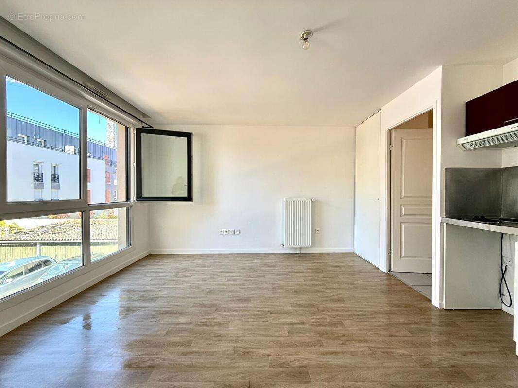 Appartement à AUBERVILLIERS