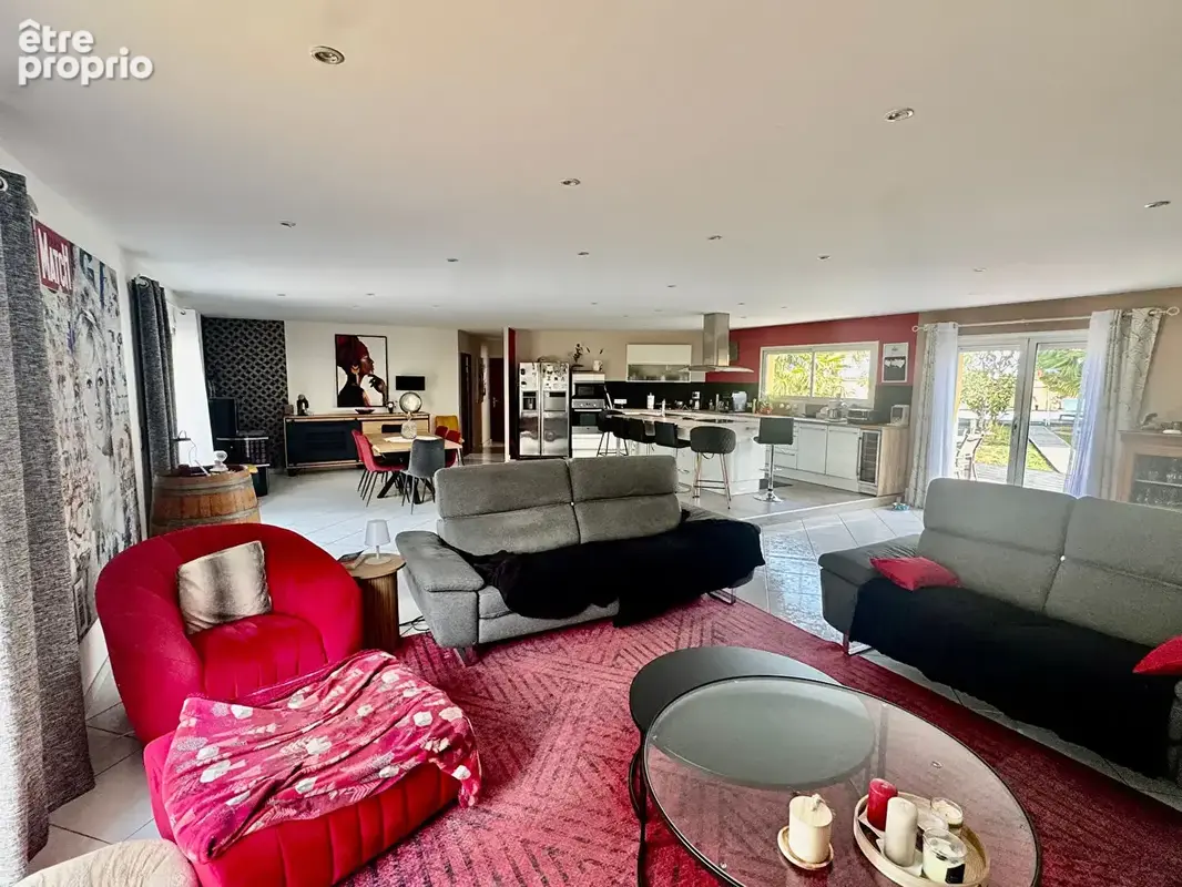VERTAIZON / Grande maison familiale à seulement 20 min de Clermont-Ferrand ! - photo 14