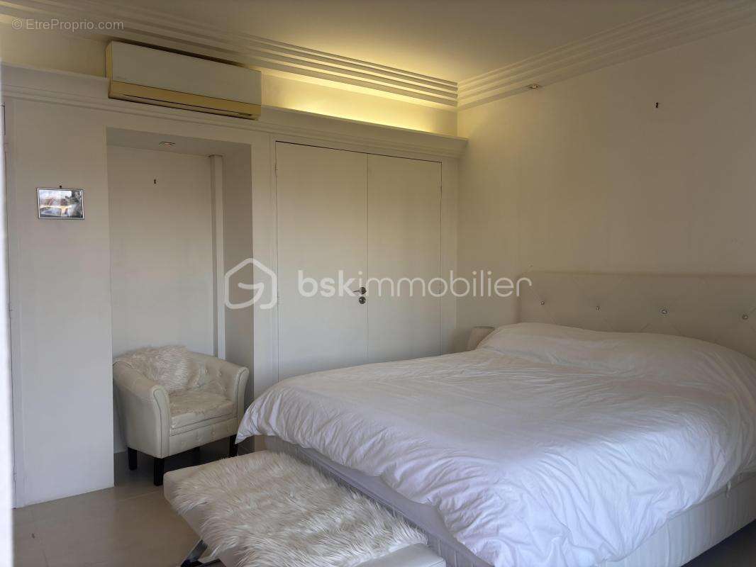 Port cogolin - appartement de standing avec jardin privatif et accès marina - photo 15