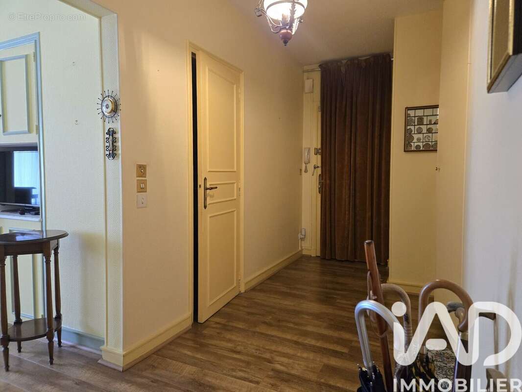 Photo 2 - Appartement à SENS