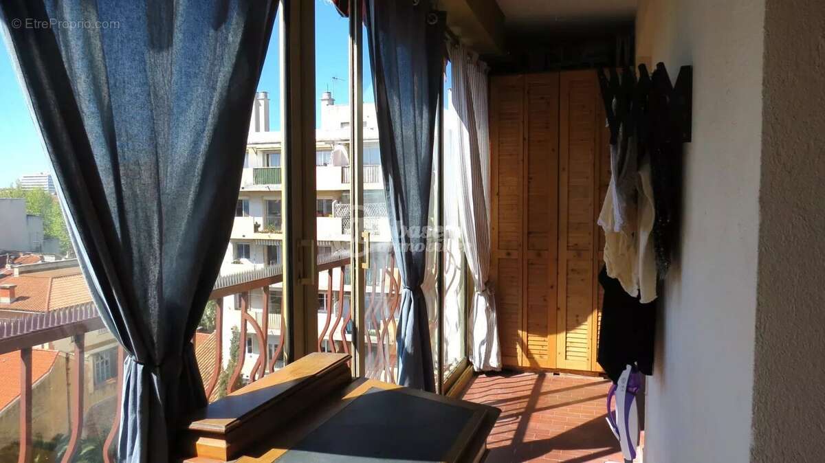 Appartement à MARSEILLE-5E
