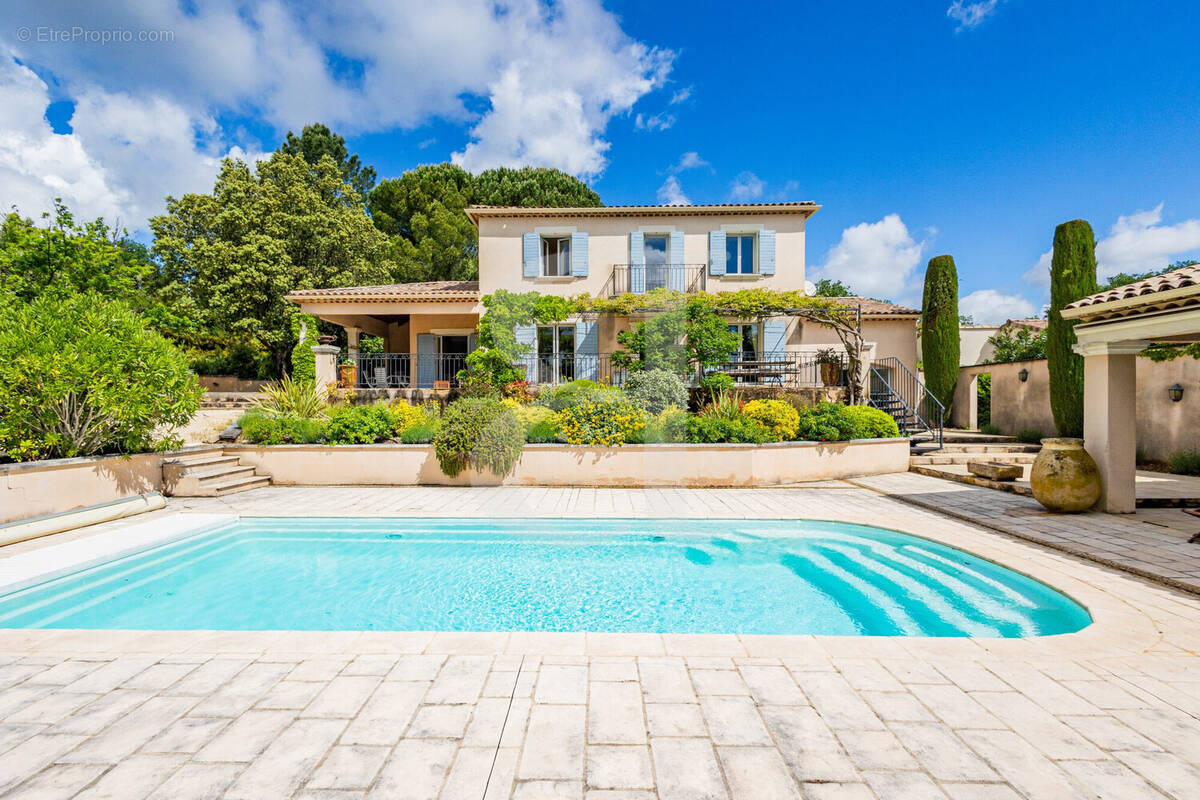 Maison à SUZE-LA-ROUSSE