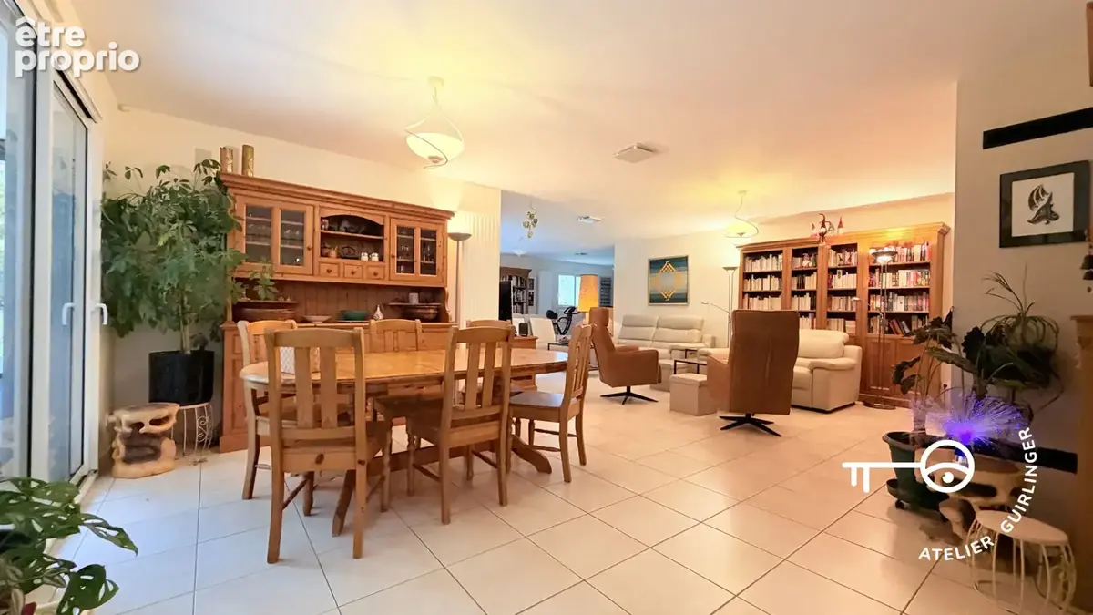 Offrez-vous le confort d'une maison moderne au coeur d'un environnement idyllique et verdoyant. - photo 5