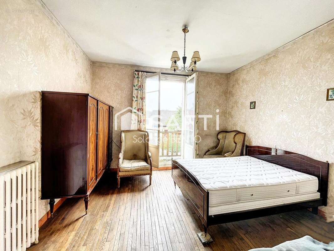 Photo 8 - Maison à LE MESNIL-LE-ROI