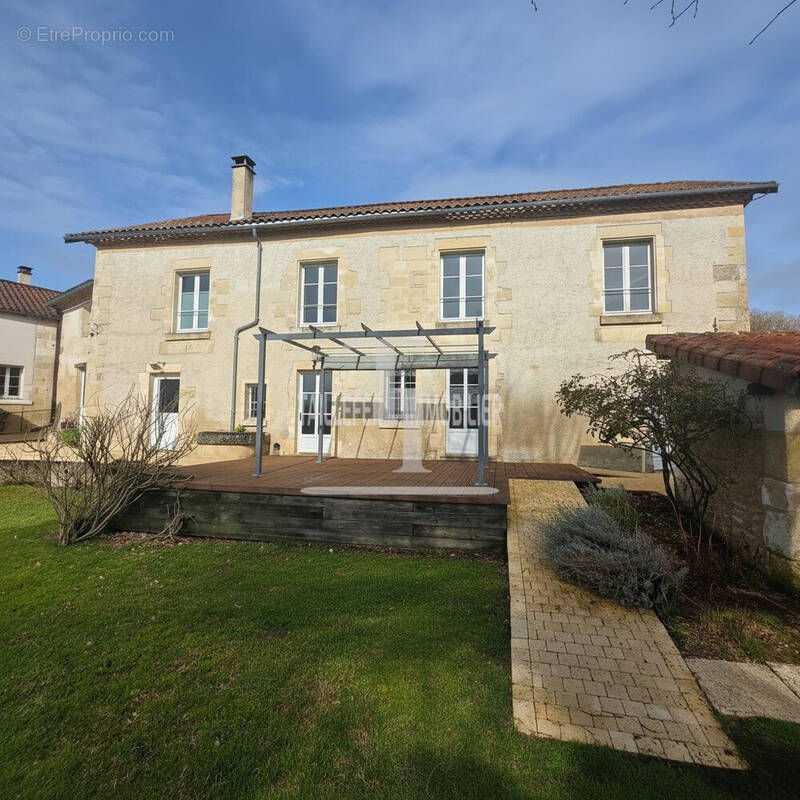 Maison à CHANCELADE