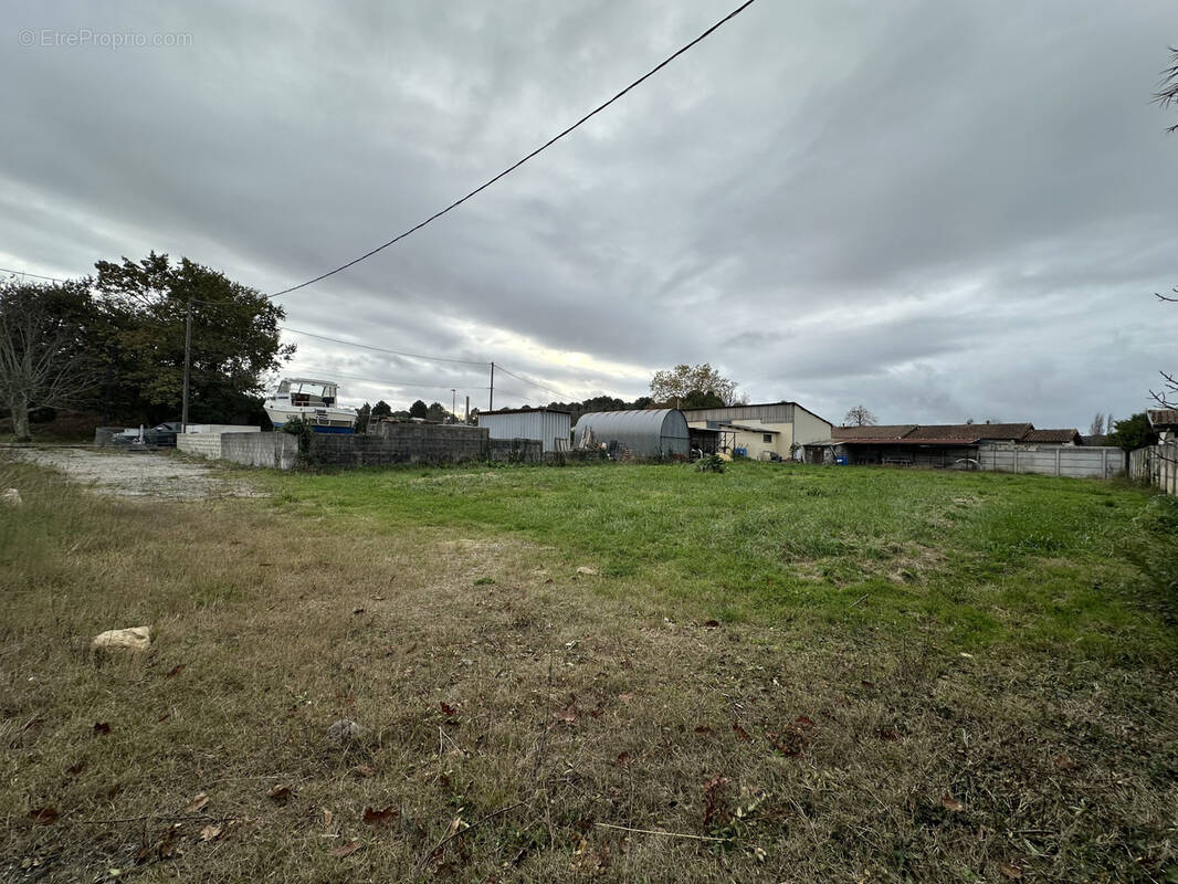 Terrain à LA TESTE-DE-BUCH
