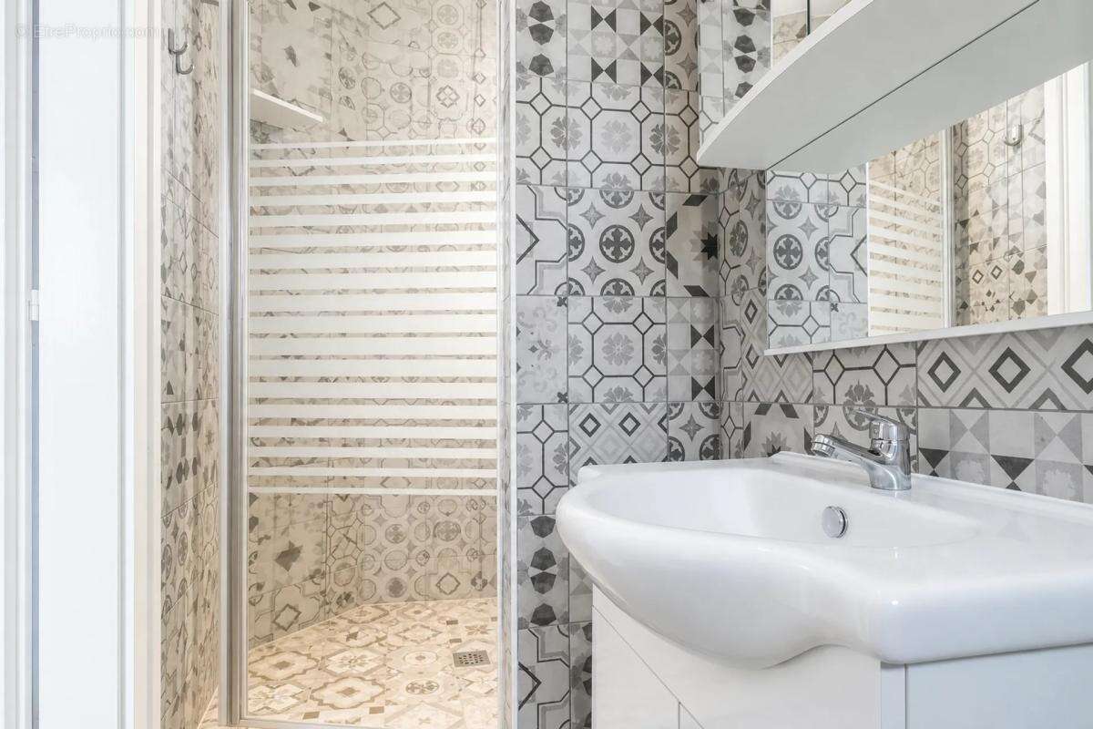 Immeuble rénové avec 3 appartements à Mulhouse - photo 24