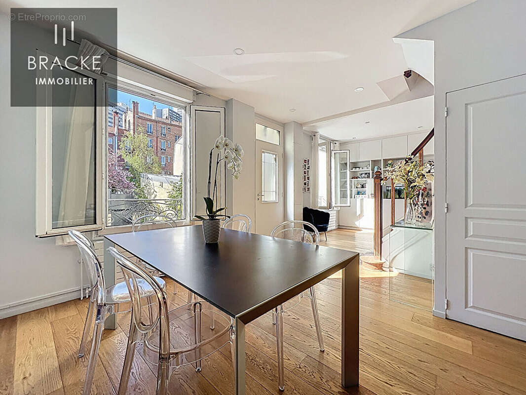 Maison à COURBEVOIE