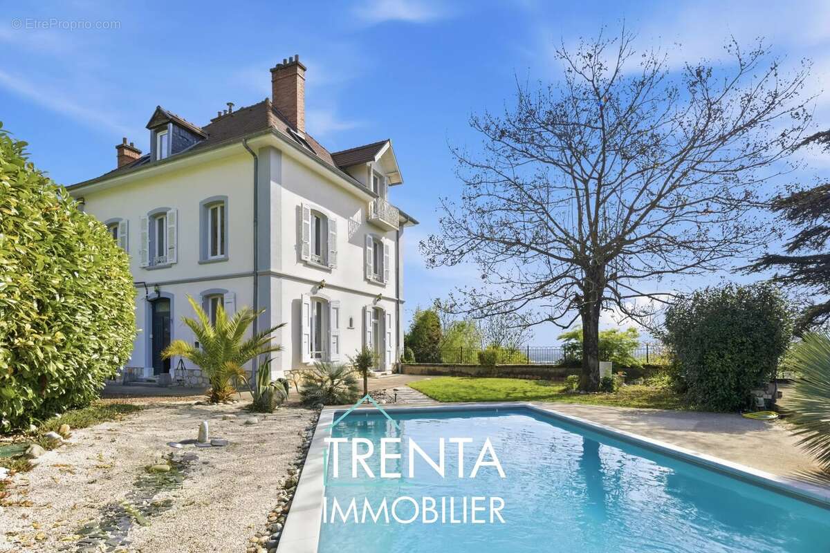 Maison à TULLINS
