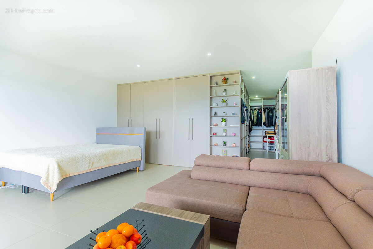 Maison à VETRAZ-MONTHOUX