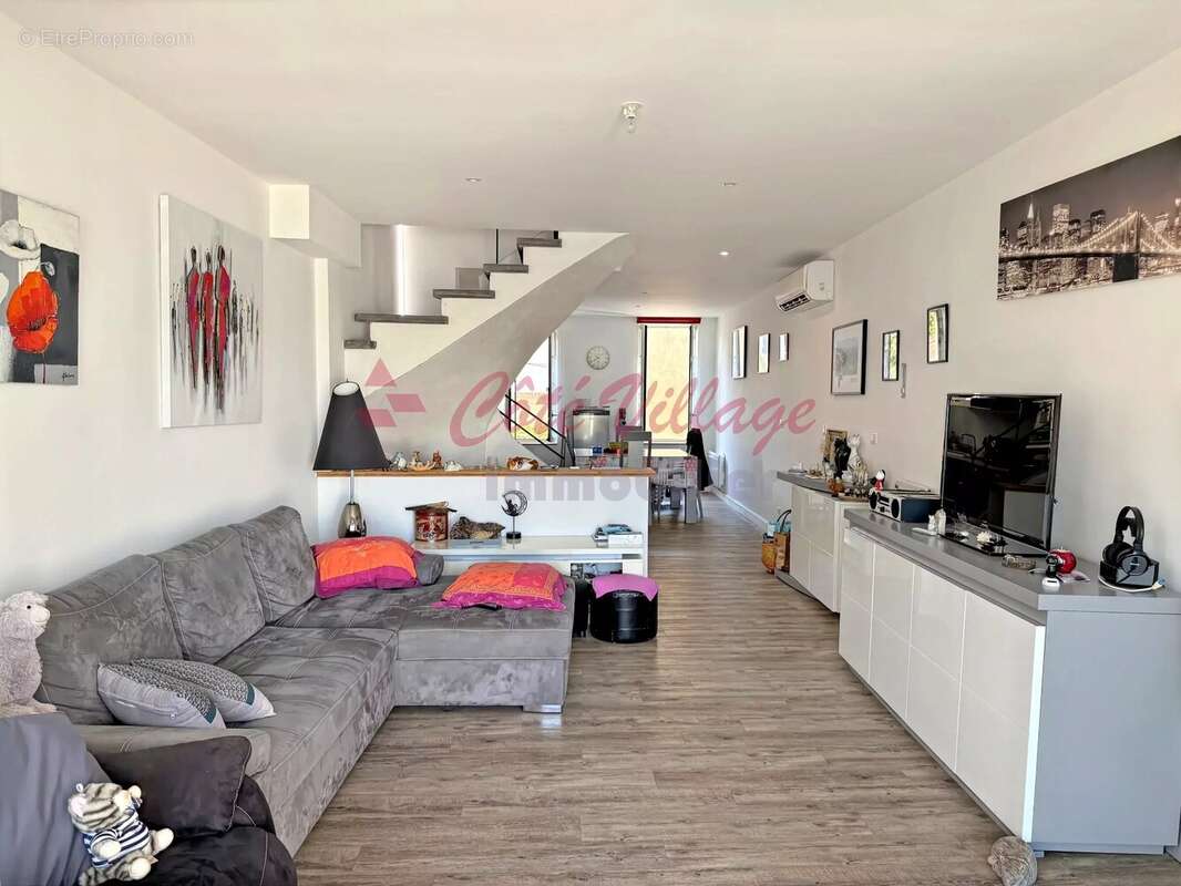Gruissan – maison de village avec terrasse panoramique sur l'étang et grand garage - photo 5